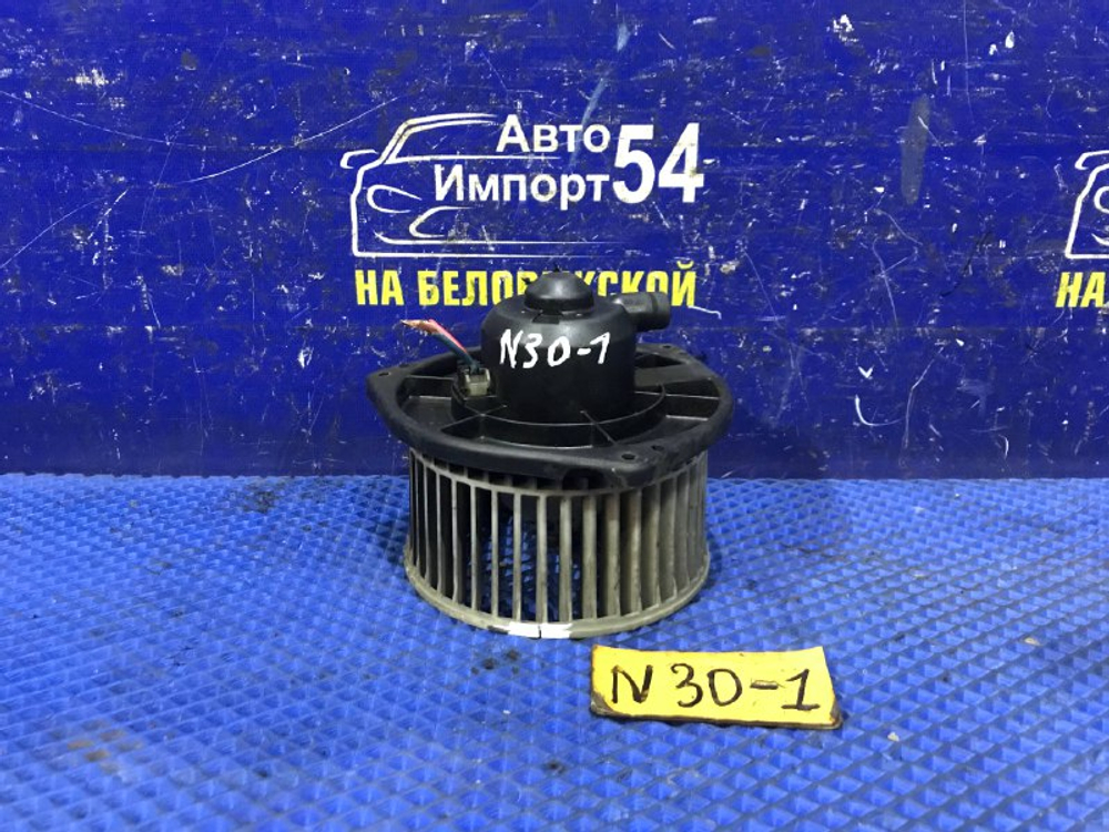 Моторчик печки NISSAN R’NESSA 1999