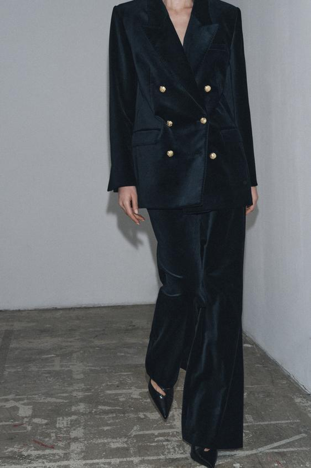 ZARA РАСКЛЕШЕННЫЕ БАРХАТНЫЕ БРЮКИ ZW LIMITED EDITION, СИНИЙ