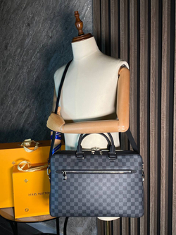 Портфель Louis Vuitton