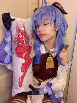 Мини дакимакура Зеро Ту 002 из Милый во Франкcе арт. M0110, 60х20 см