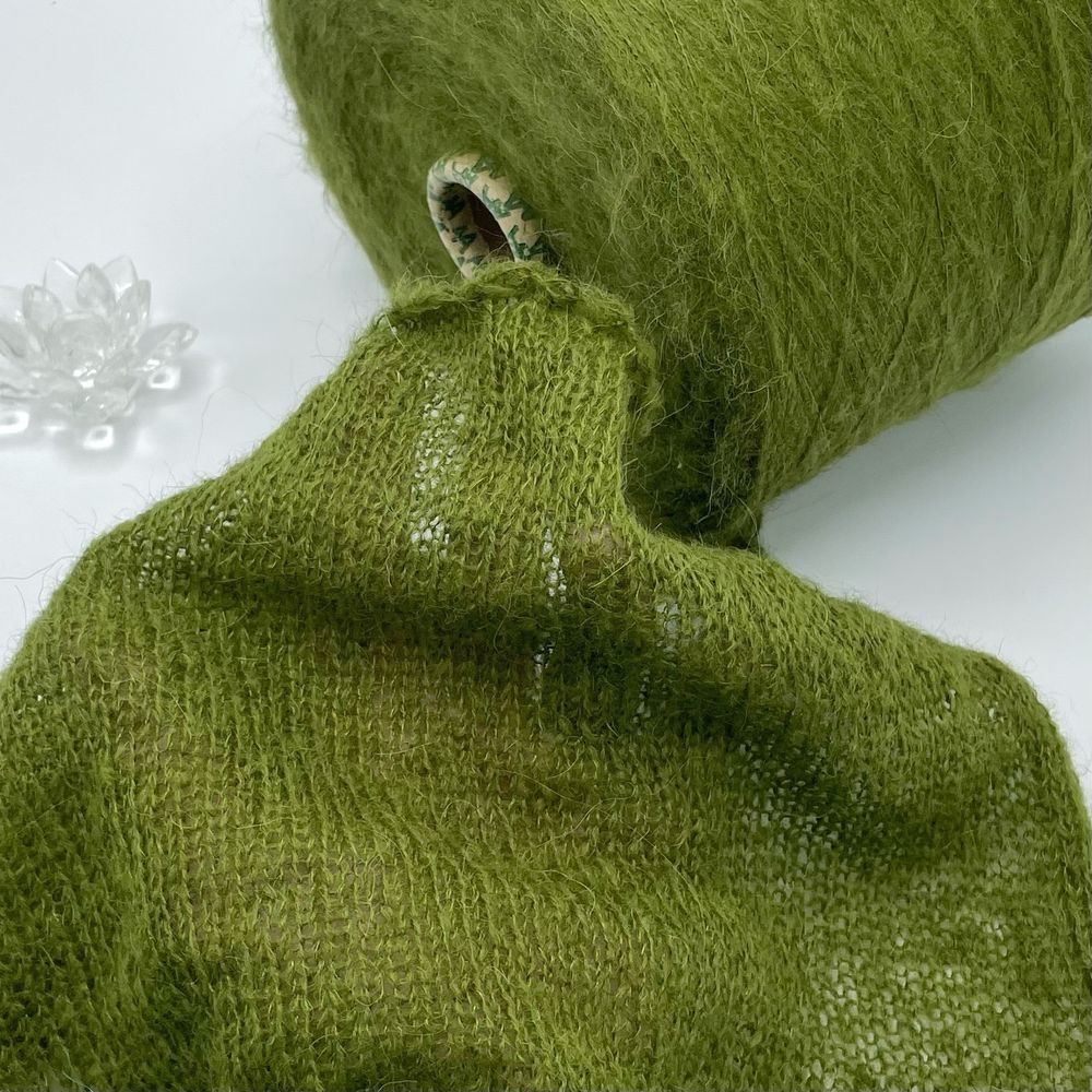 Бобинная пряжа для вязания (250 гр.) Manifattura LANE PUCCI 30% вспушеная альпака 30% полиамид 40% полиакрил