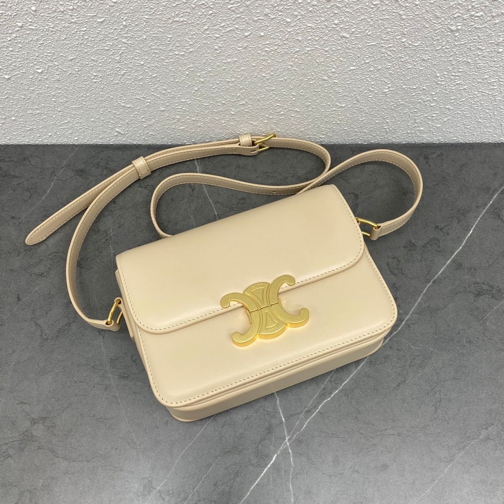Celine Teen Triomphe Bag 18 cm