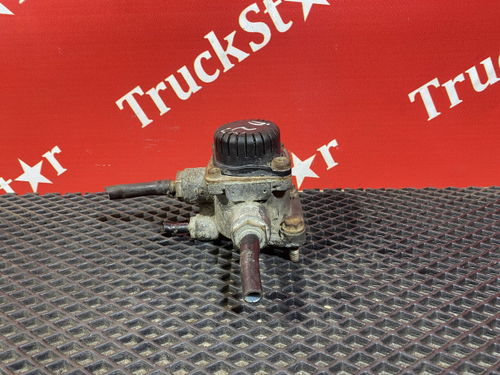 Клапан ускорительный