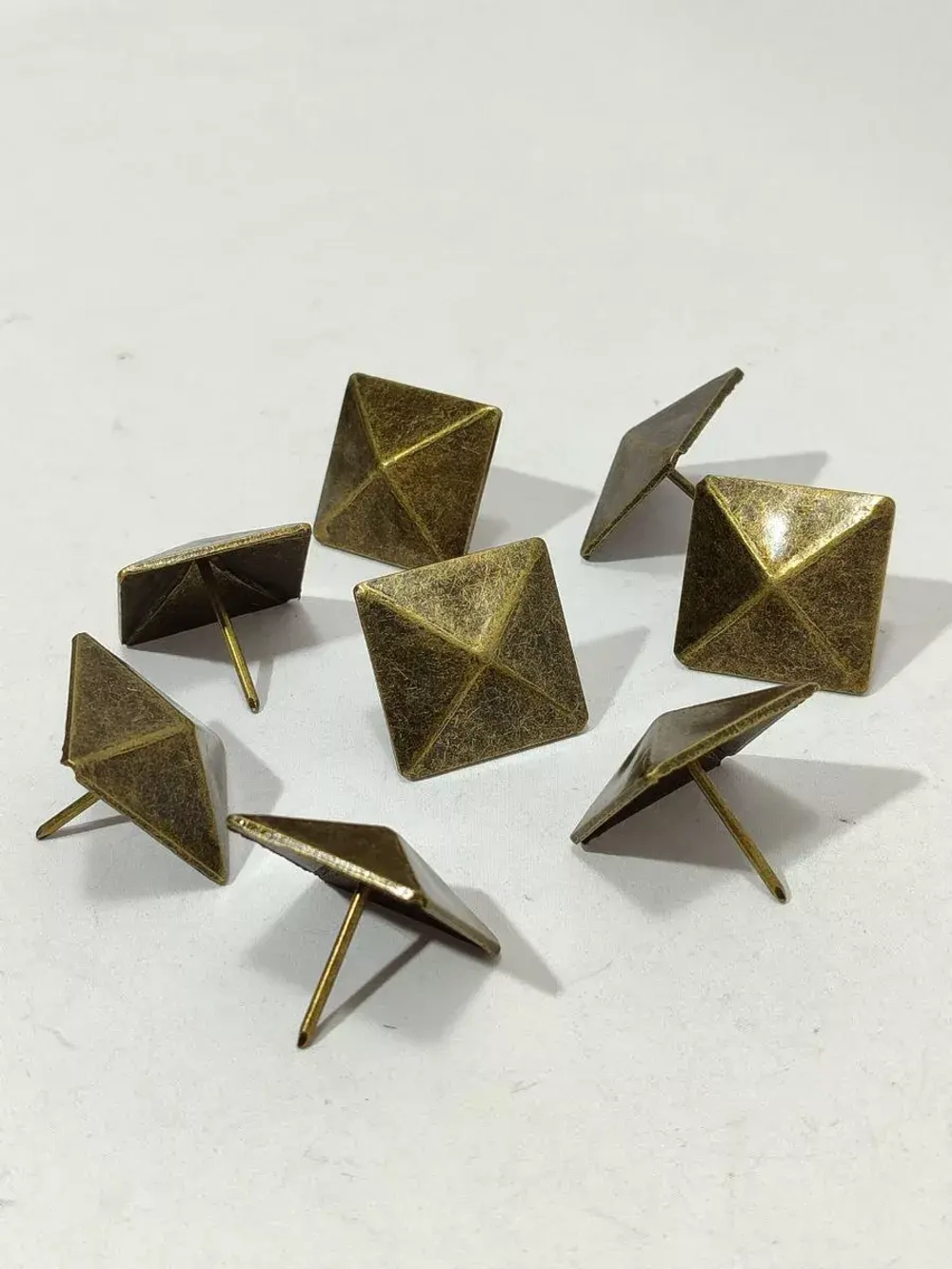 Декоративные гвозди для мебели, дверей и обивки