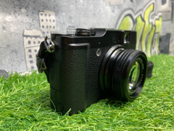 FujiFilm X10