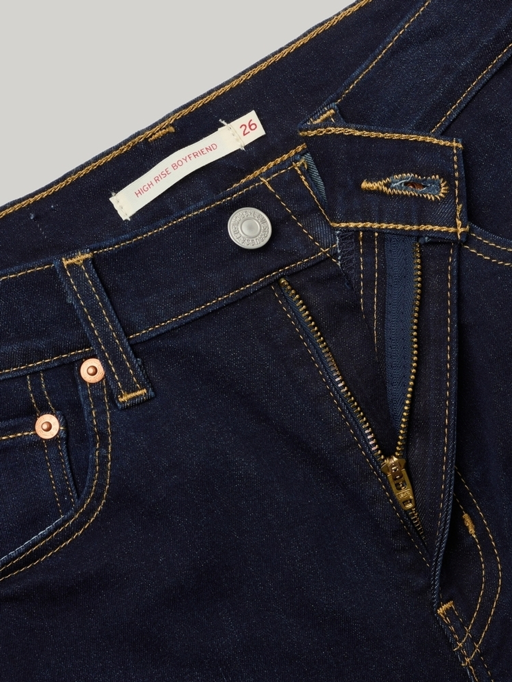 Женские джинсы бойфренды с завышенной талией Levi's High Rise Boyfriend 85873-0170