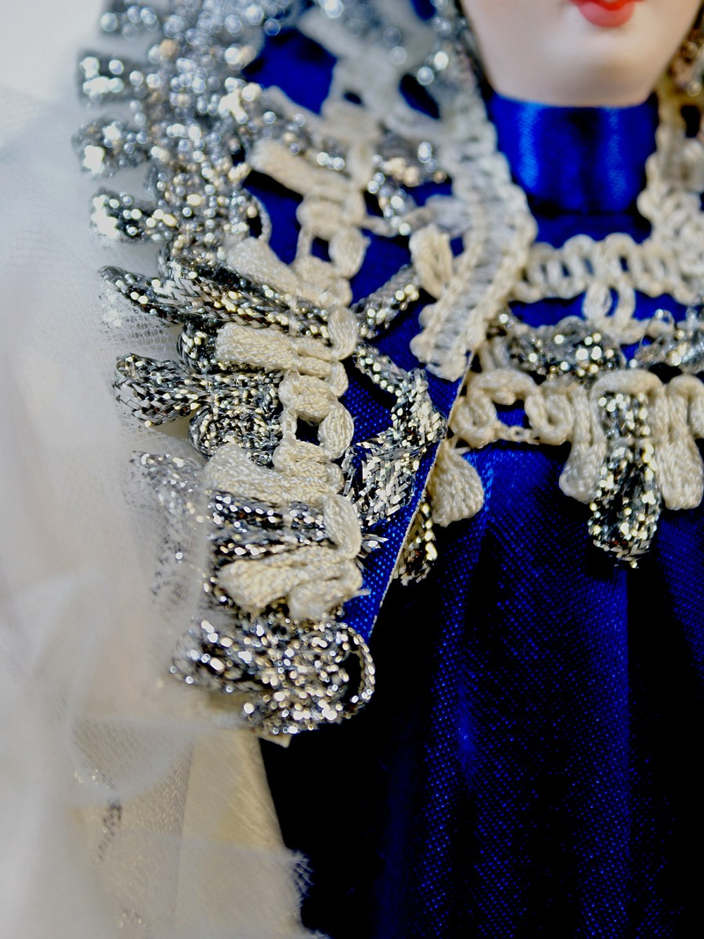 Кукла сказочная фарфоровая Снежная королева Х. К. Андерсена