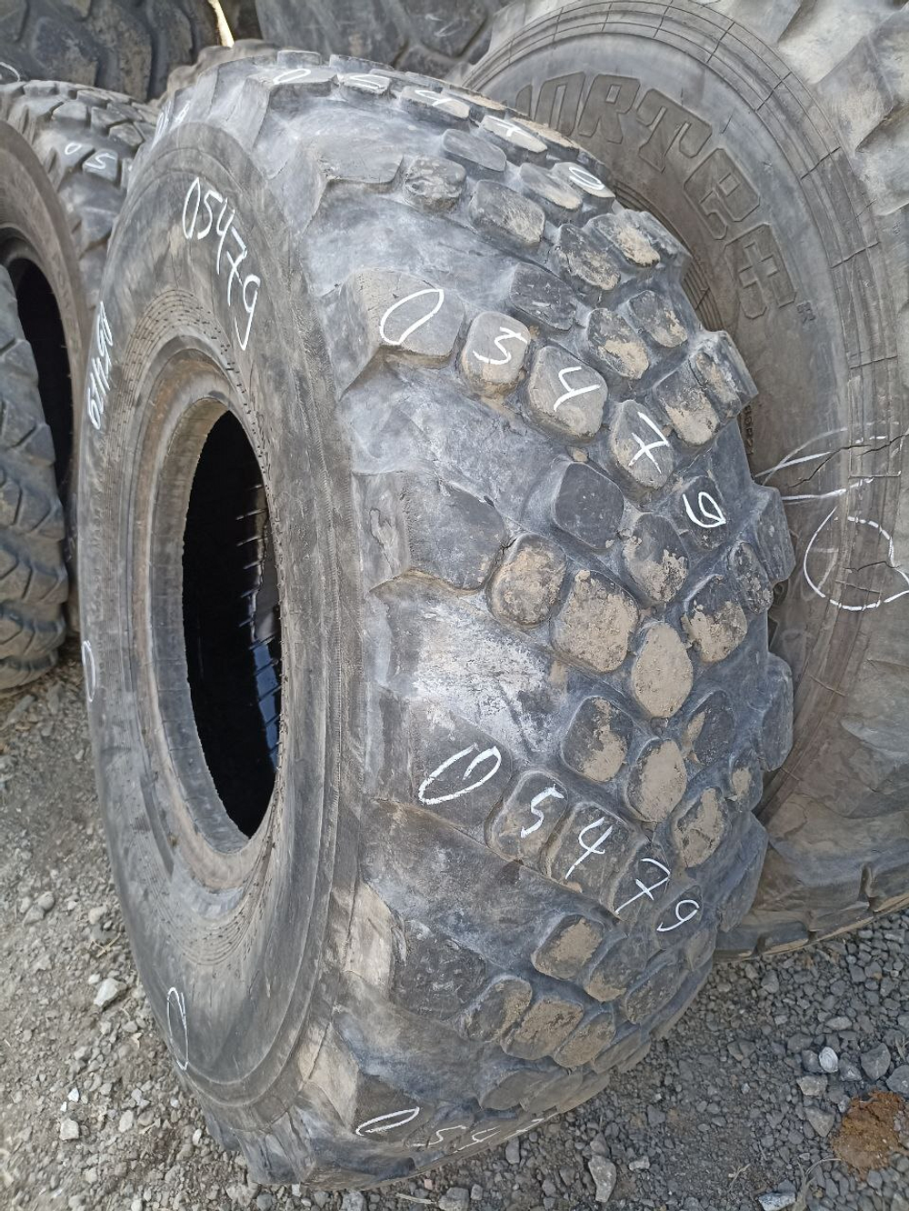 425/85R21 Kama 1260 шина б/у