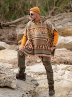 Пончо шерстяное с орнаментом