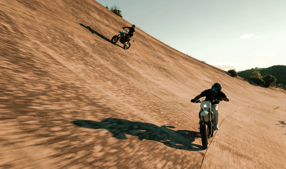 Stark Varg 2026 SM - ALPHA 80hp SUPERMOTO (WHITE)