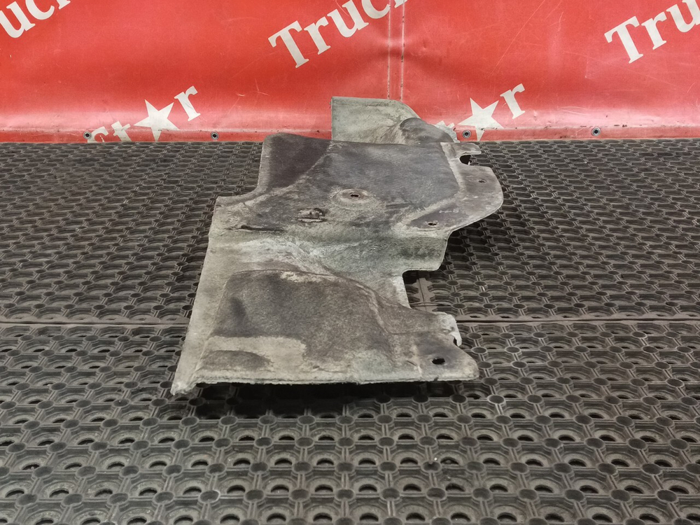 Шумоизоляция двигателя левая