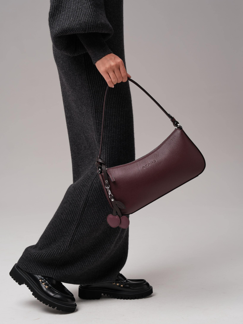 Кожаная сумка багет кросс-боди зимняя вишня