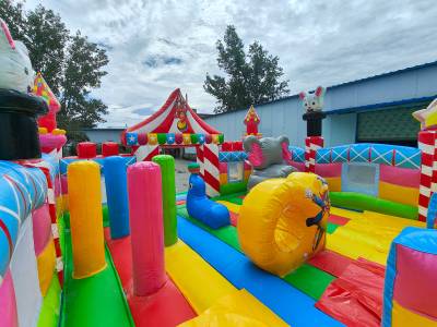 Коммерческий надувной батут «Парк развлечений 2» 10*6*6 м