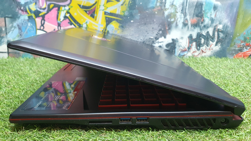 Игровой MSI i7-8/16Gb/GTX 1050 Ti 4Gb/FHD/GL63 8RD-465RU [9s7-16p612-465]/Windows 10