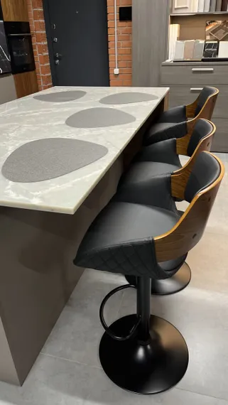 Регулируемый барный стул Jax 63-83 см