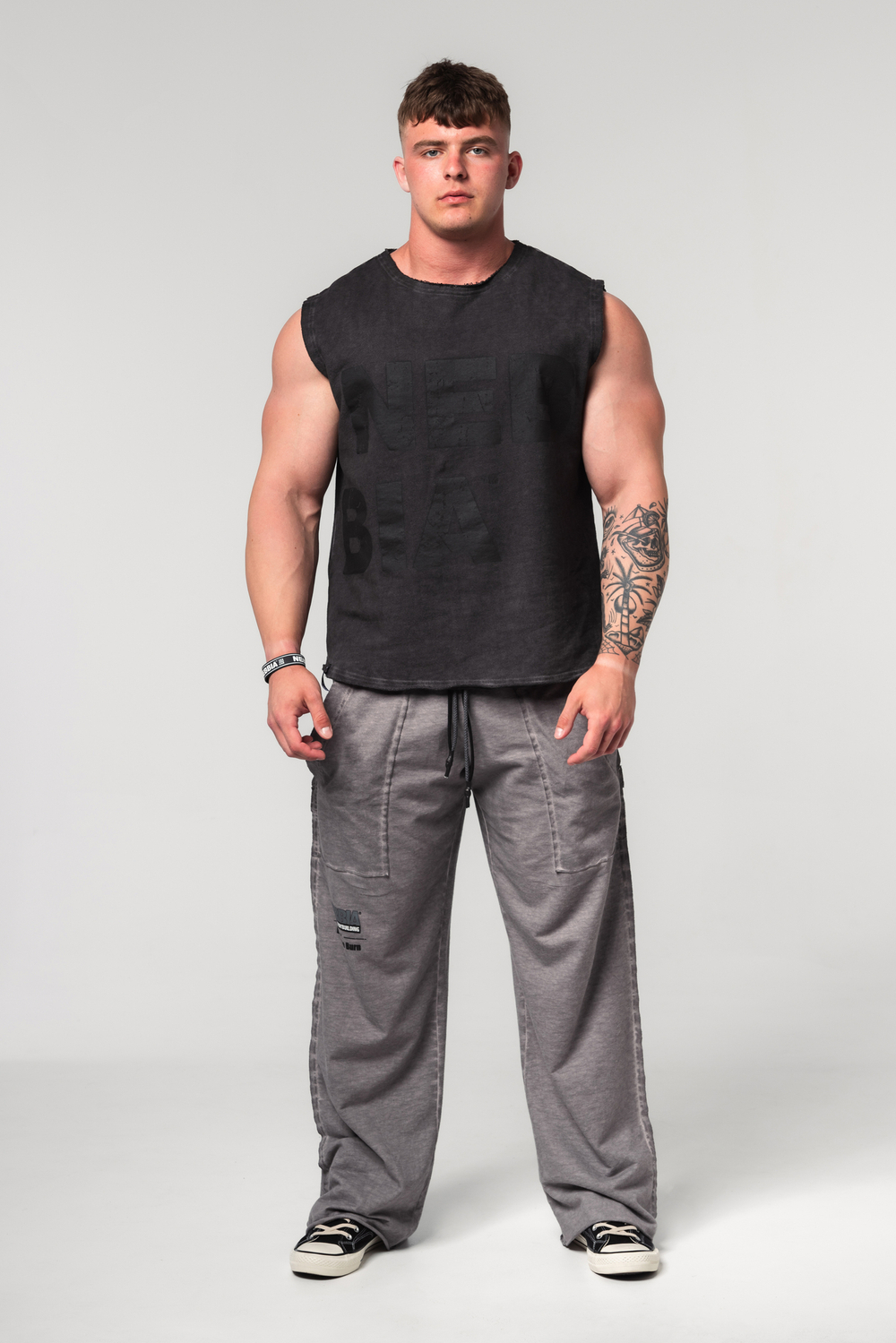 Штаны WASHED-OFF GYM SWEATPANTS NO SHORTCUTS 372