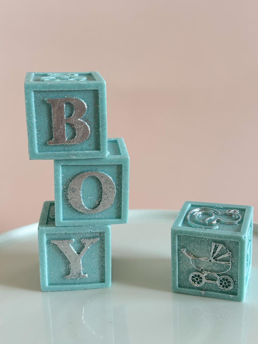 Фигурка из шок. глазури "Кубики голубые boy"