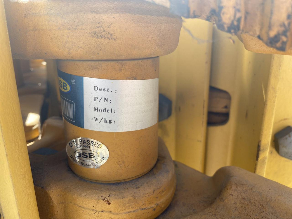 Гусеница Cat D6N JD 750 40 зв. 560 мм смазываемая мастер-звено