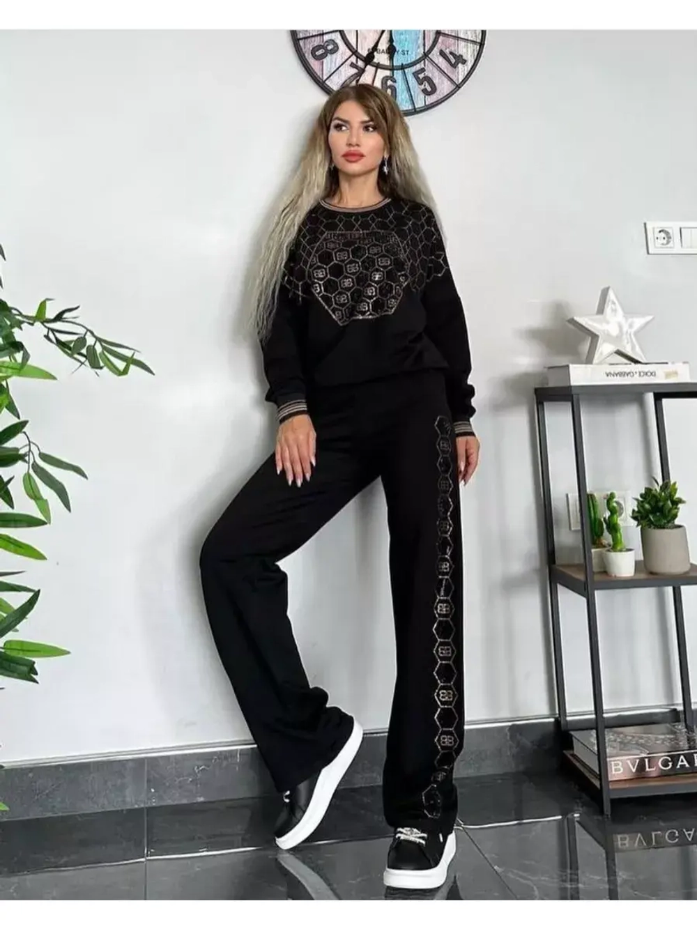 Костюм со стразами