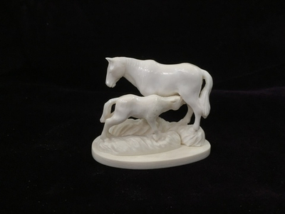 "Материнство"