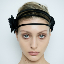 Ободок-чокер классический