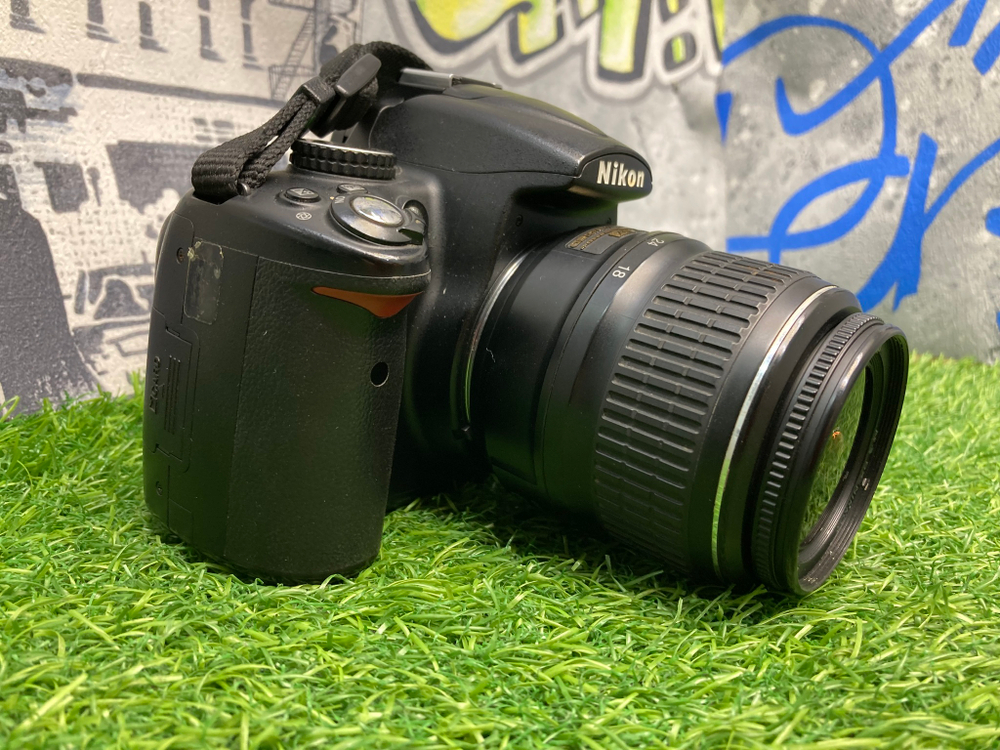 Nikon D5000 kit 18-55mm 20.000 кадров