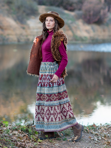 Длинная шерстяная юбка с орнаментом