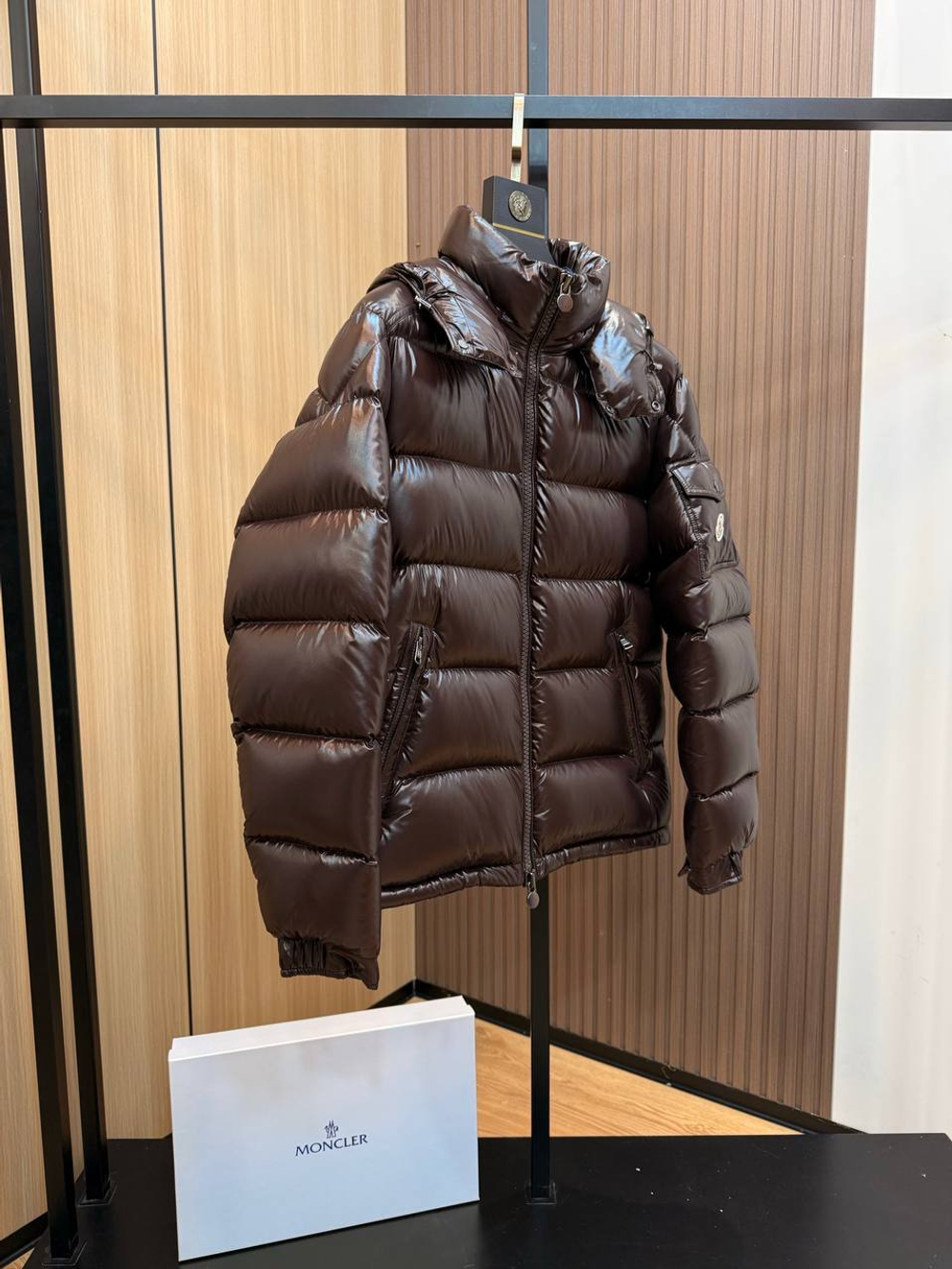 Пуховик Moncler