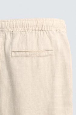 ZARA ШОРТЫ КЛАССИЧЕСКОГО КРОЯ ИЗ РЕЛЬЕФНОЙ ТКАНИ, СВЕТЛО-БЕЖЕВЫЙ