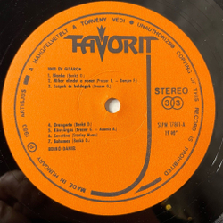Винтажная виниловая пластинка LP Benko Daniel Ezer Ev Gitaron (Венгрия 1983)