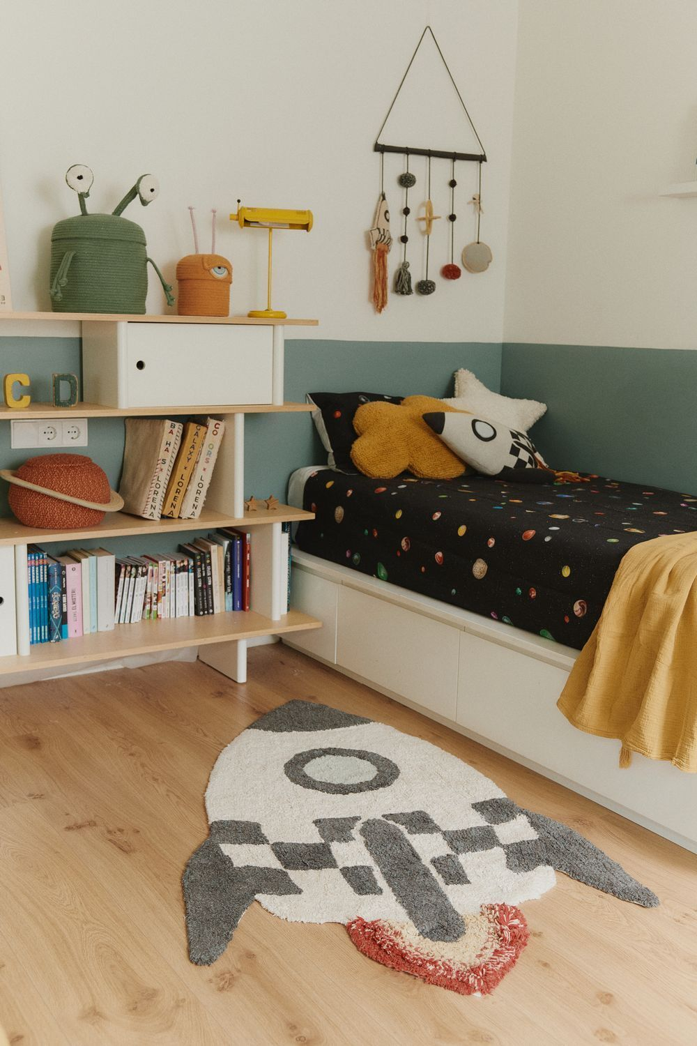 Подушка Lorena Canals Rocket Cushion (22 x 41 см)