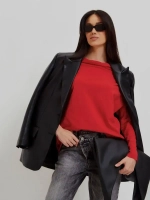 Лонгслив оверсайз с вырезом лодочка