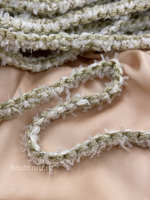 Тесьма белая плетеная с золотистой нитью