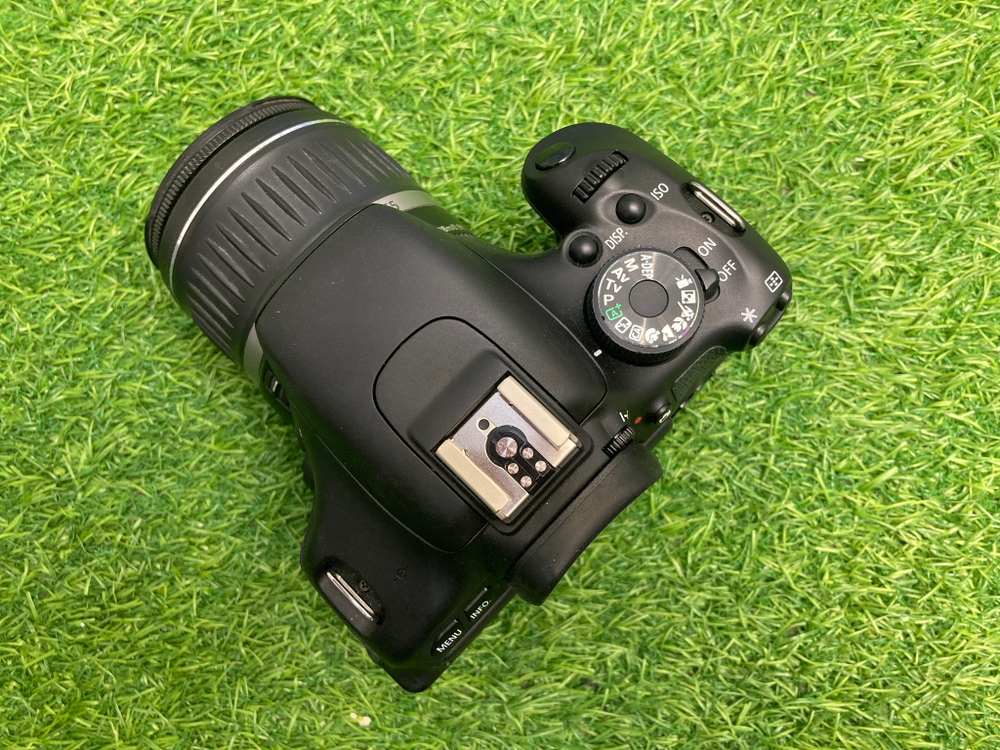 Canon EOS 600D kit 18-55mm ll (8.100 кадров)