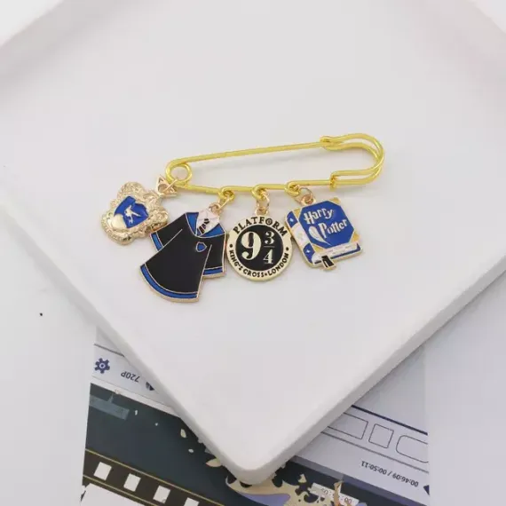 Harry Potter pin blue