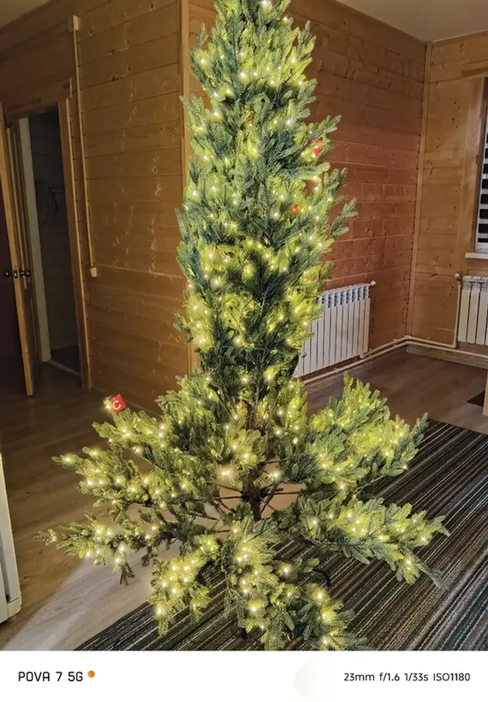 Елка с гирляндой встроенной «Eiffel» Эйфель (Литая хвоя) от 1,8 м до 2,7 м