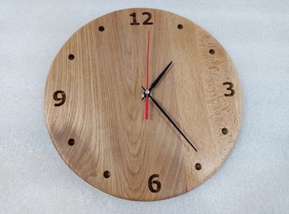 Часы круглые из дерева