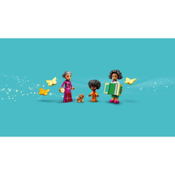 Конструктор LEGO Disney Princess Дом Мадригалов 43202