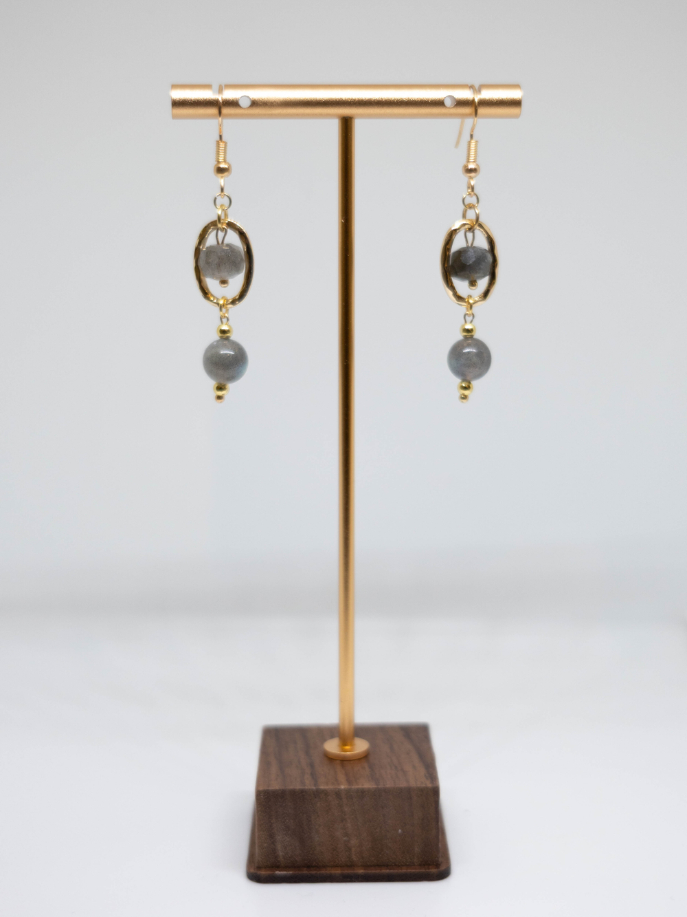 Серьги из лабрадора