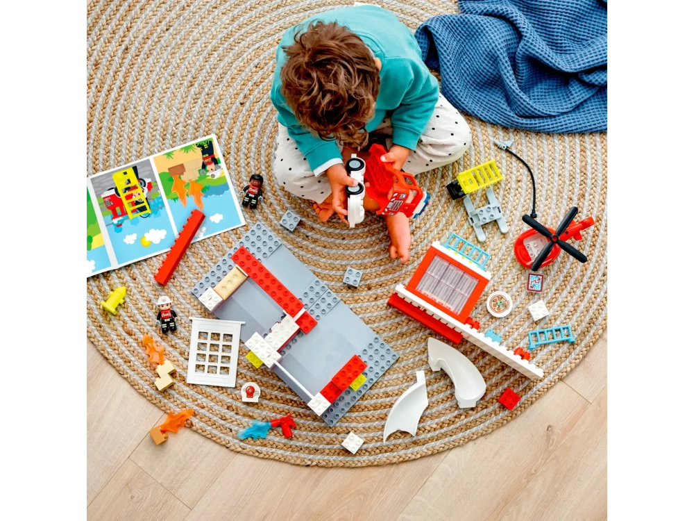 Конструктор LEGO Duplo 10970 Пожарная станция и вертолет