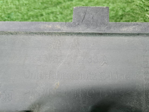 Накладка переднего бампера Audi Q8 (18-23) S-line