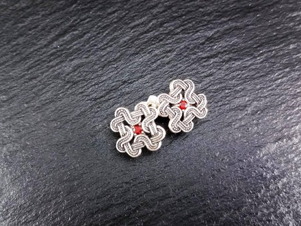 Серьги короткие "Узел удачи".