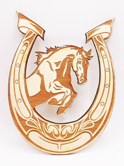 Магнит подкова деревянная. Лошадь