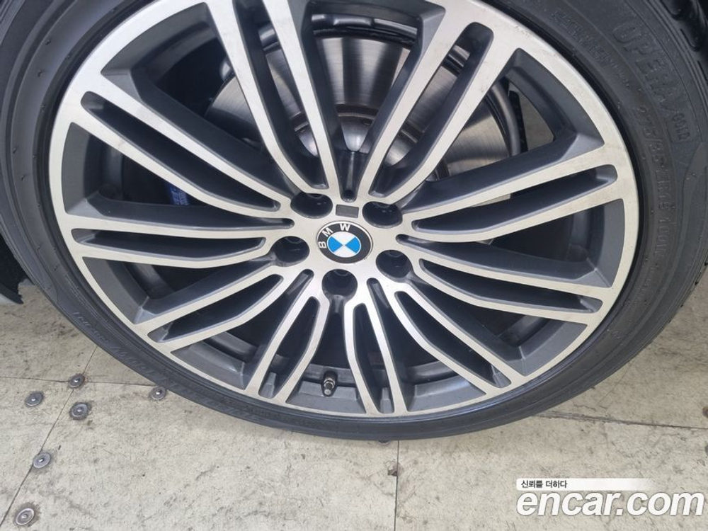 BMW 5 Series (G30) 530e M Sports (06.2020)