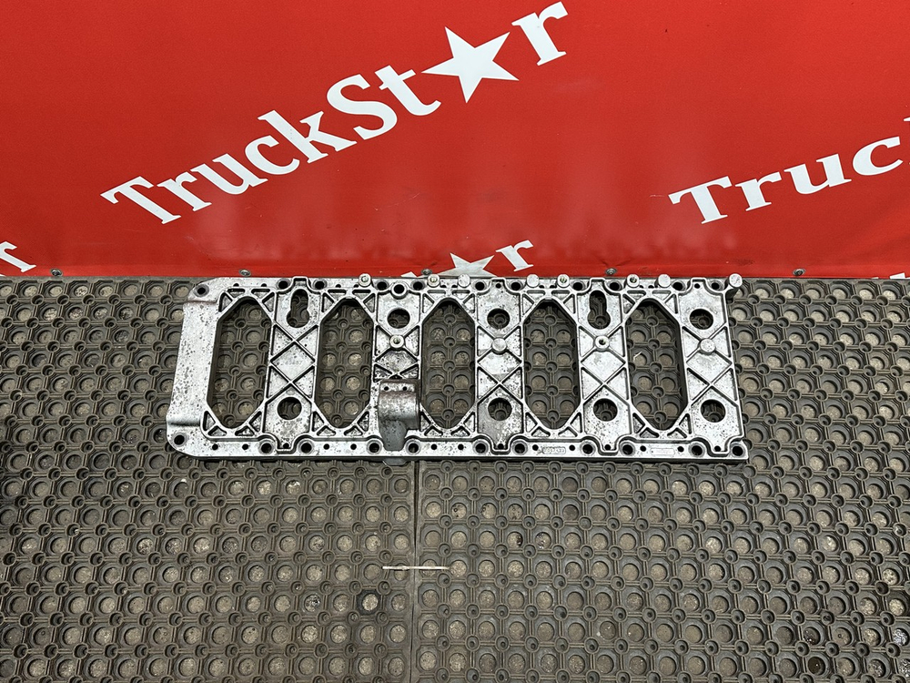 Плита двигателя