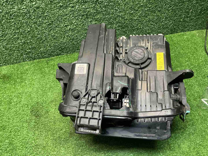 Фара правая Lixiang L9 (2022-н.в.) LED