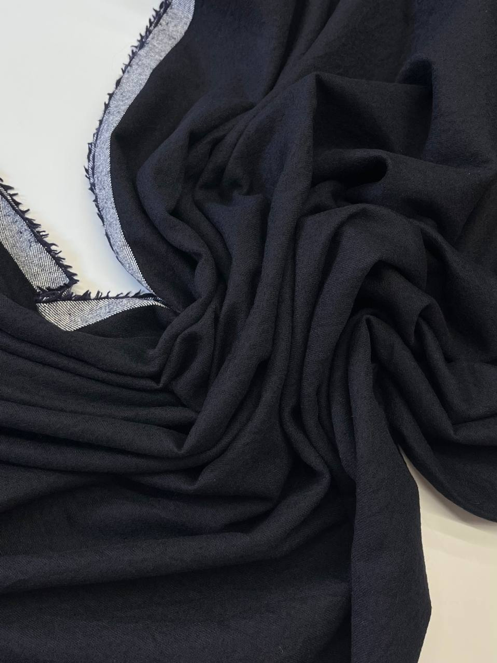 Кашемир с шерстью костюмно-плательный Guabello 1815 синий