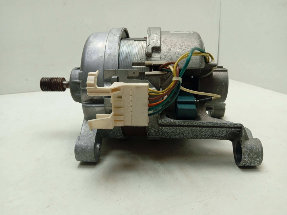 ZWP582 кт165 Двигатель для стиральной машины Zanussi ZWP582 б/у