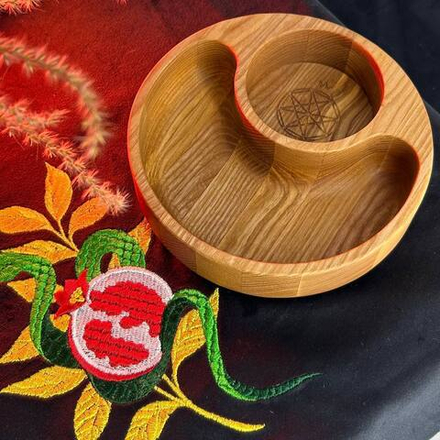 Алтарь из натурального дерева