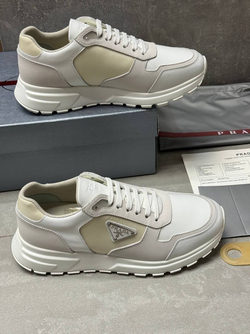 Кроссовки Prada